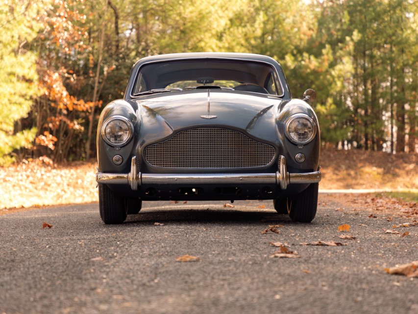 Aston Martin DB4