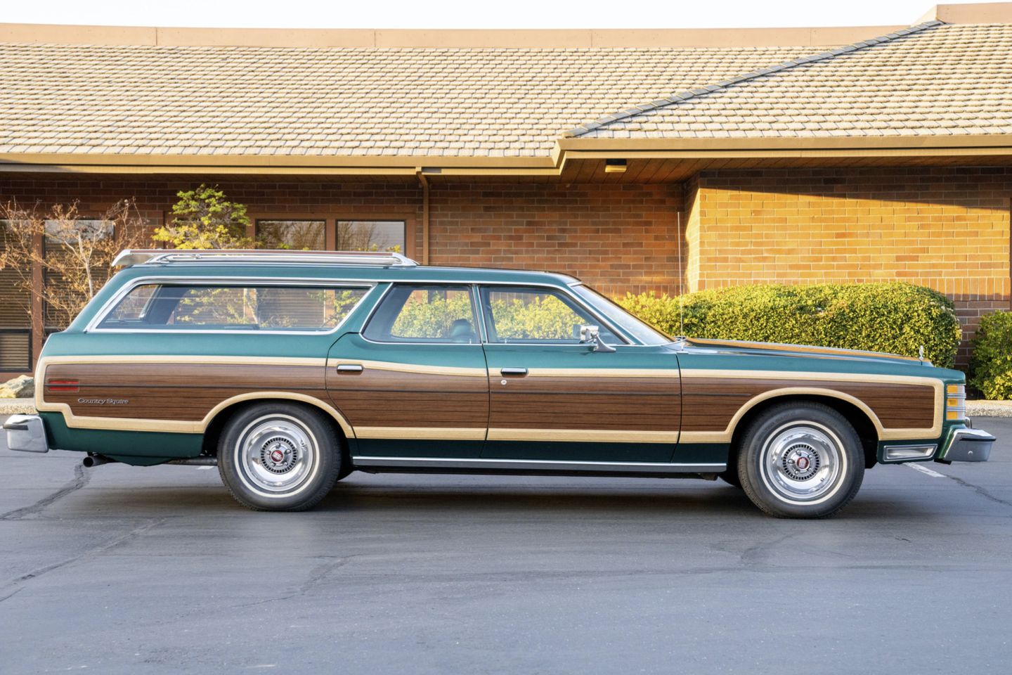 5k-Mile 1978 Ford LTD Country Squire