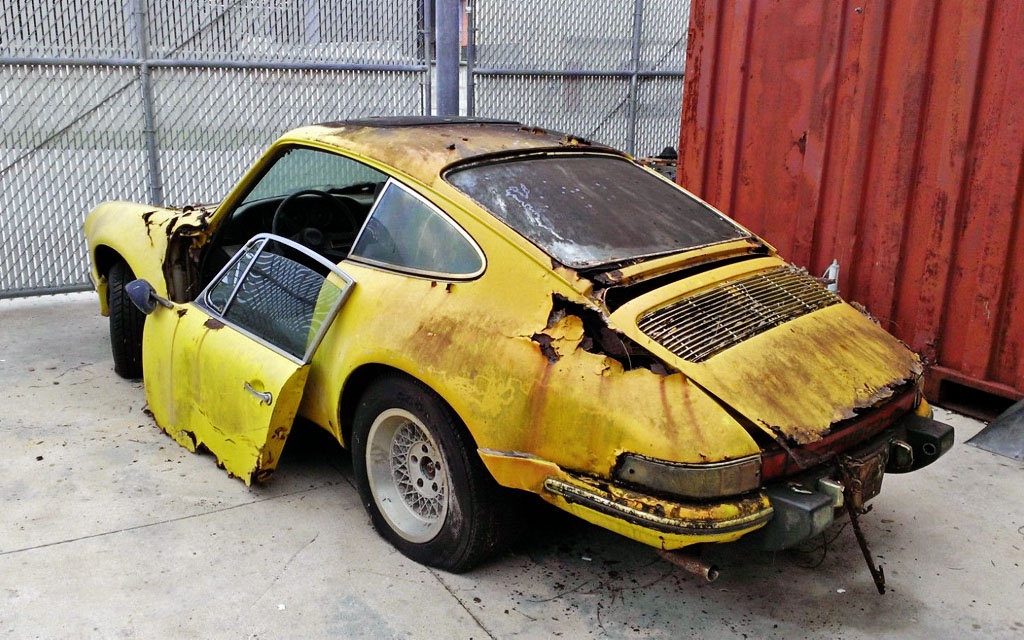 Rusty Porsche 912