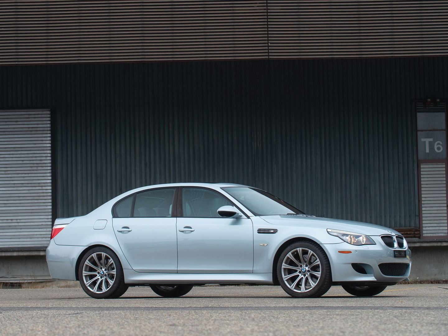 BMW M5 E60 Silverstone Metallic