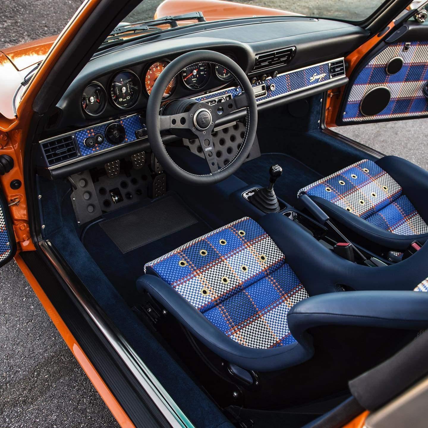 Singer 911 Interior