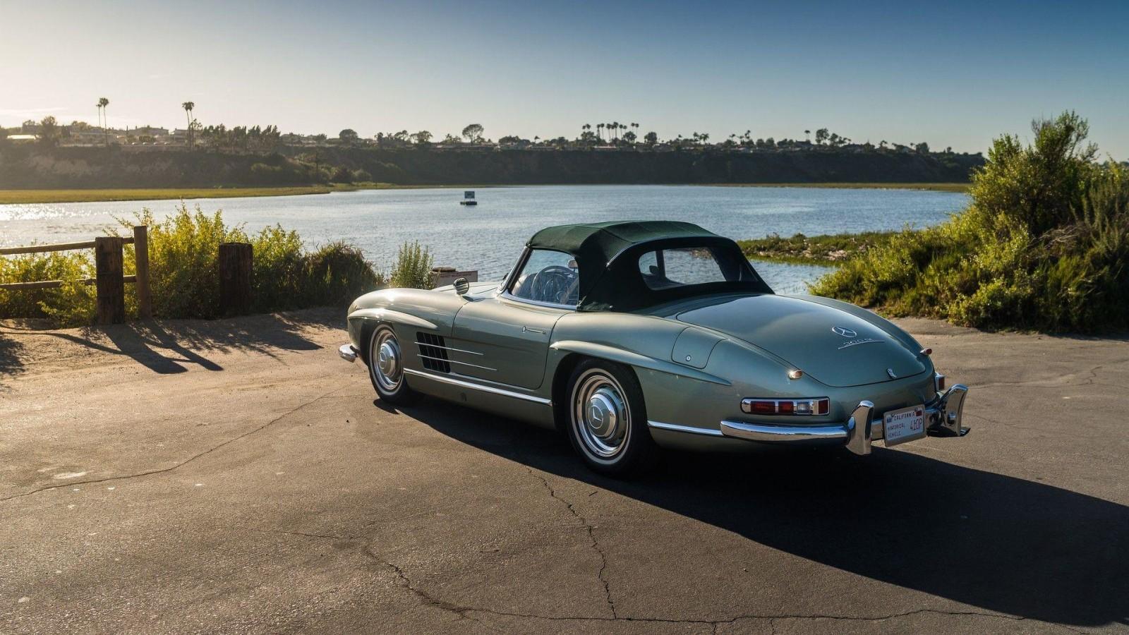 Mercedes-Benz 300SL Roadster