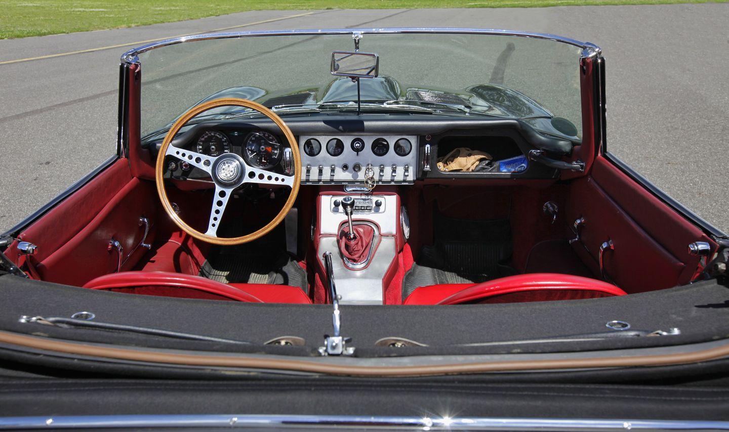 Jaguar E-Type Interior