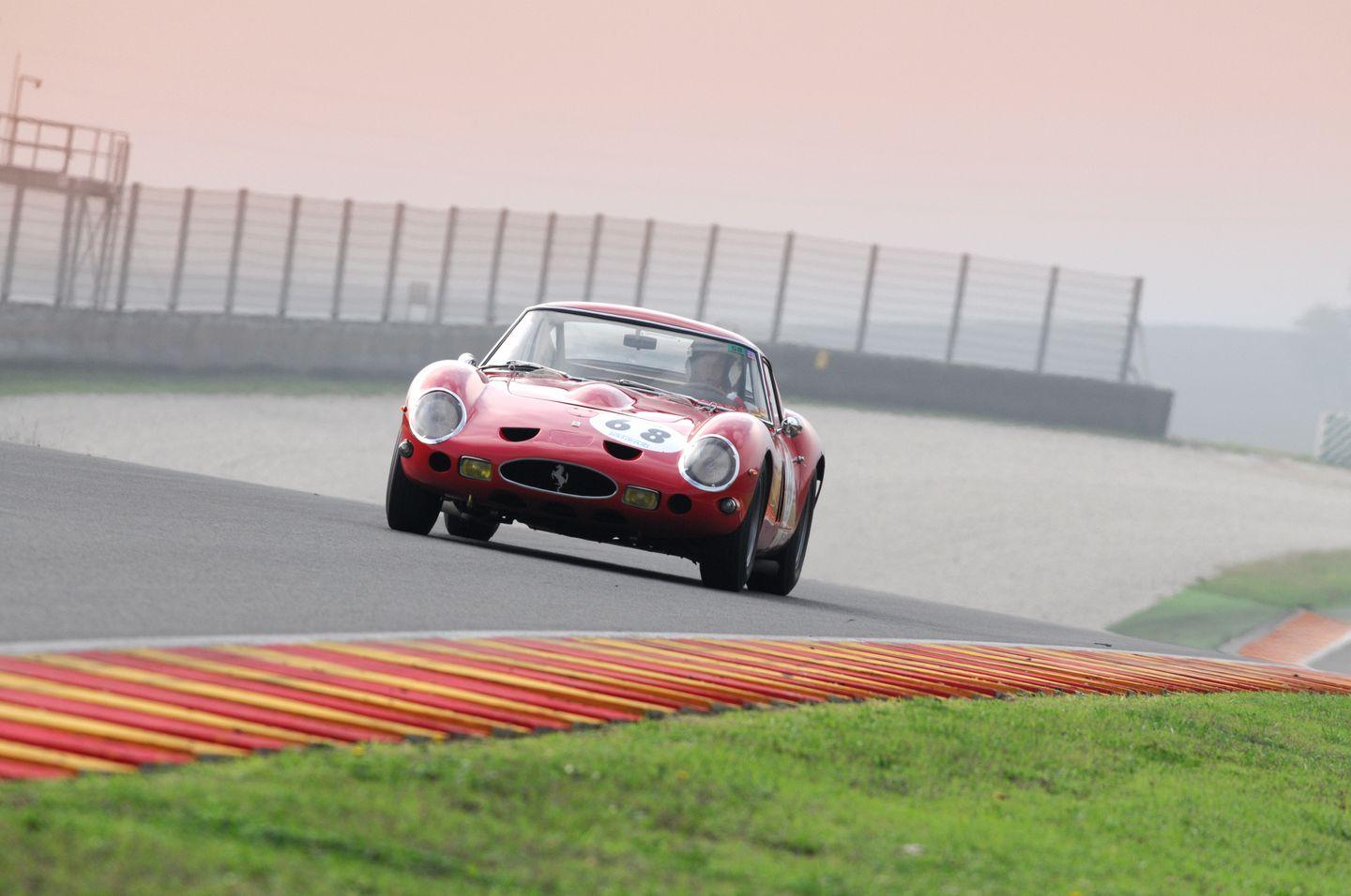 Ferrari 250 GTO racing